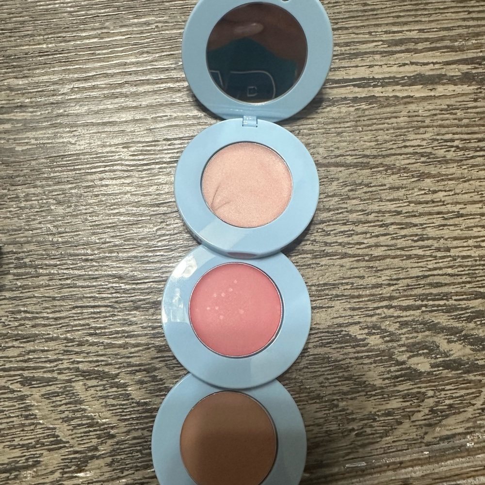 Multi-Use Face Stacker - Cream Shades - Picture 3 of 4